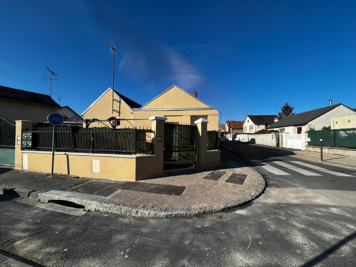 Studios Au Quartier Pavillonnaire Rue D Ambert Orléans Exterior foto