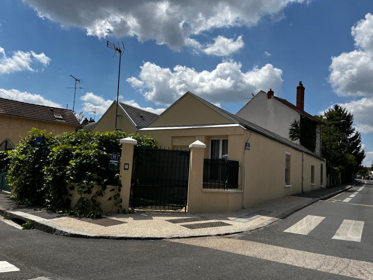 Studios Au Quartier Pavillonnaire Rue D Ambert Orléans Exterior foto